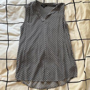 Sleeveless flowy blouse - black and white floral